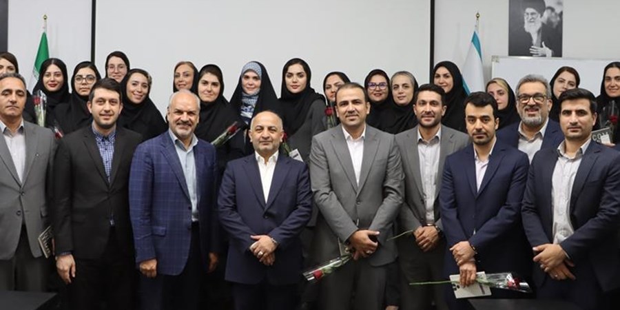 مدیرعامل بیمه دی: بیمه هوشمند با کارکنان خلاق و با دانش، محقق می شود
