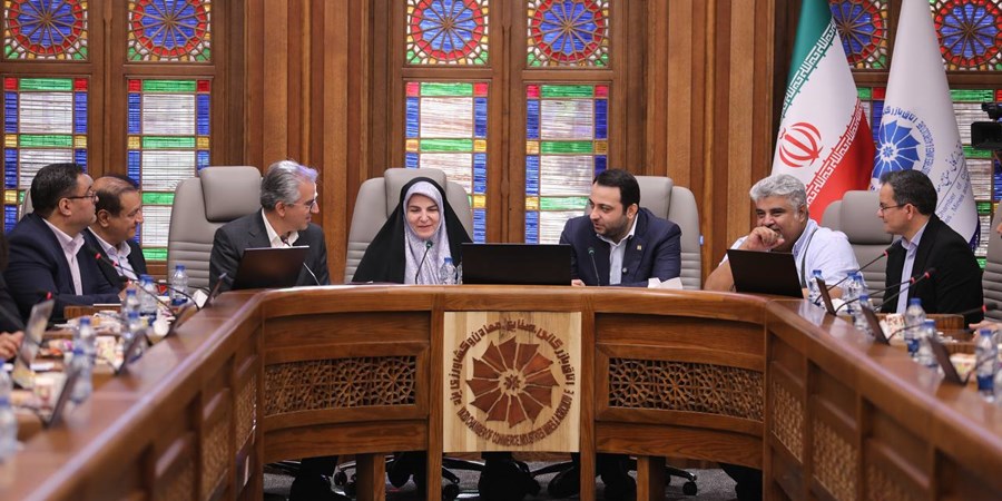 بانک صادرات ایران با روشهای نوین تأمین مالی، گره تولید را باز میکند