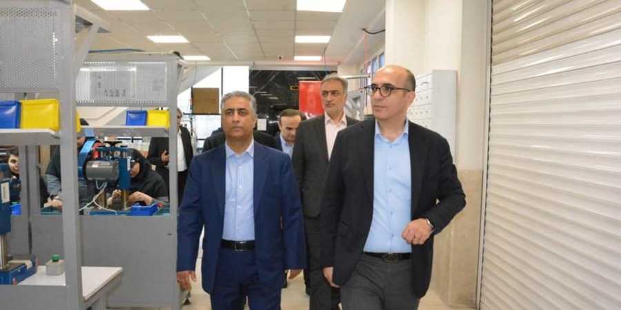 حمایت بانك صنعت و معدن از یكی از تولیدكنندگان عمده قطعات خودرو در كشور ؛ بازدید مدیرعامل از شركت ایمن تك پیشرو