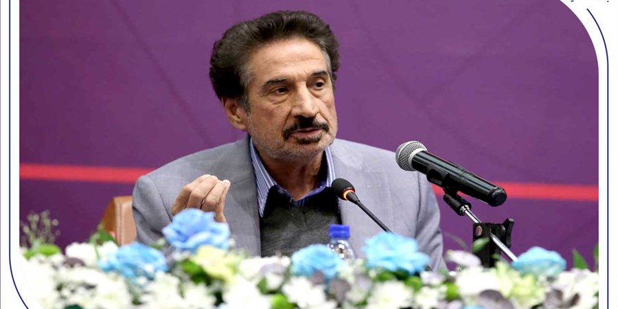 نخستین همایش هم‌اندیشی بانک صادرات ایران با فعالان صنعت پتروشیمی برگزار شد/ دبیر انجمن صنفی کارفرمایی صنعت پتروشیمی: سهم صنعت پتروشیمی در اقتصاد کشور به ۶ درصد می‌رسد