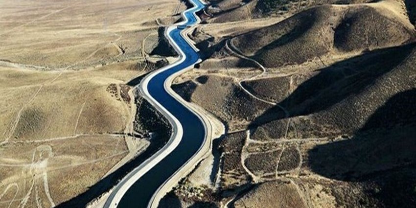 ‌موانع پروژه خط انتقال آب دریای عمان به اصفهان رفع می‌شود