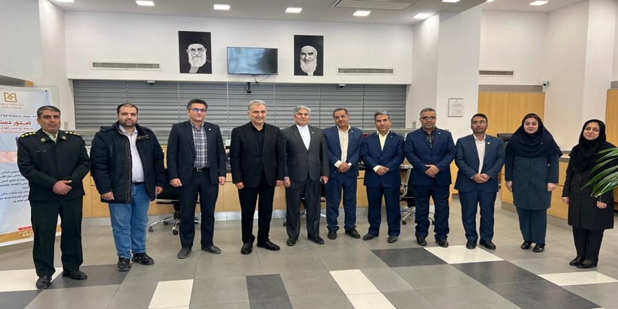 نشست قائم‌مقام مدیرعامل بانك صنعت و معدن با جمعی از صنعتگران استان خراسان جنوبی 