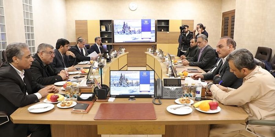 بررسی مسائل اقتصادی و تولیدی استان سیستان و بلوچستان در نشست مدیرعامل بانك صنعت و معدن با مجمع نمایندگان این استان