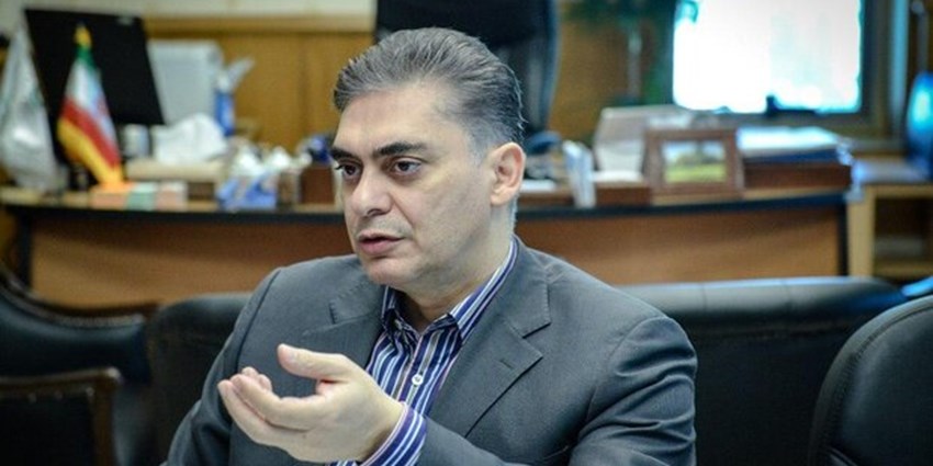 ارز صادرات کالاهای غیرنفتی را به واردکنندگان خودرو بدهید