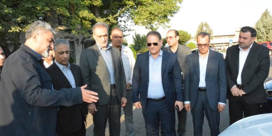 بازدید مدیرعامل بانك از شركت پارس خودرو برای حمایت از تولید داخلی