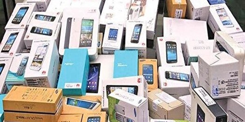 واردات ۵۰۰ هزار گوشی تلفن همراه در یک ماه