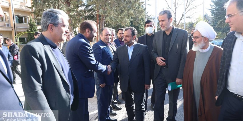 وزیر اقتصاد وارد زنجان شد