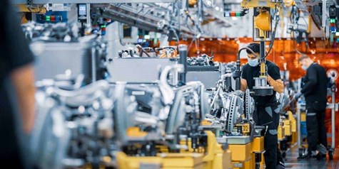 تولید در ایران؛ سه‌گانه‌ی تضعیف‌کننده ارزی، مزدی و مالیاتی